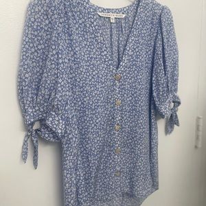 Veronica Beard silk short sleeve blouse in French blue flowers